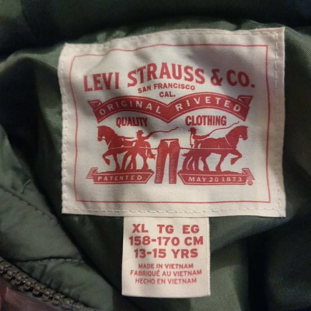 Levi's roket water resistant puffer jacket - Picture 6 of 8